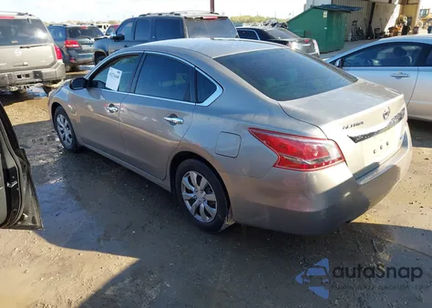 2013 Nissan Altima 2.5 S z USA, uszkodzony, nr VIN 1N4AL3AP9DN446171